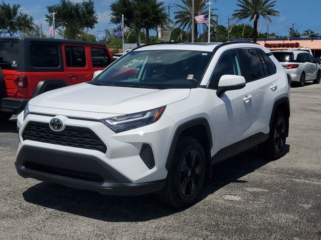 Used 2025 Toyota RAV4 XLE w/ Convenience Package FWD image 2