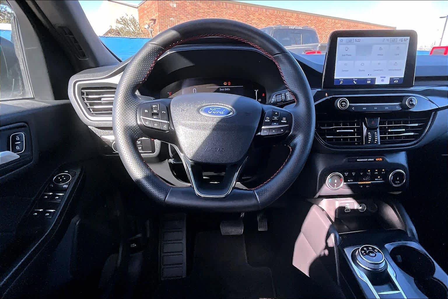 Certified 2025 Ford Escape ST-Line FWD image 8