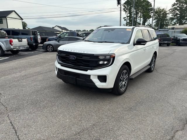 Certified 2025 Ford Expedition Active AWD/4WD image 9