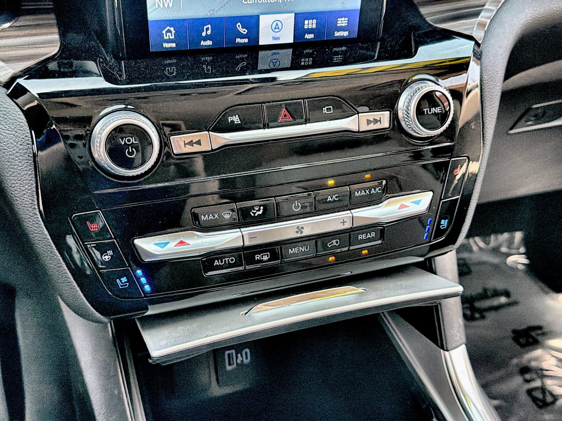 Certified 2023 Ford Explorer Limited w/ Limited Technology Package AWD/4WD image 19