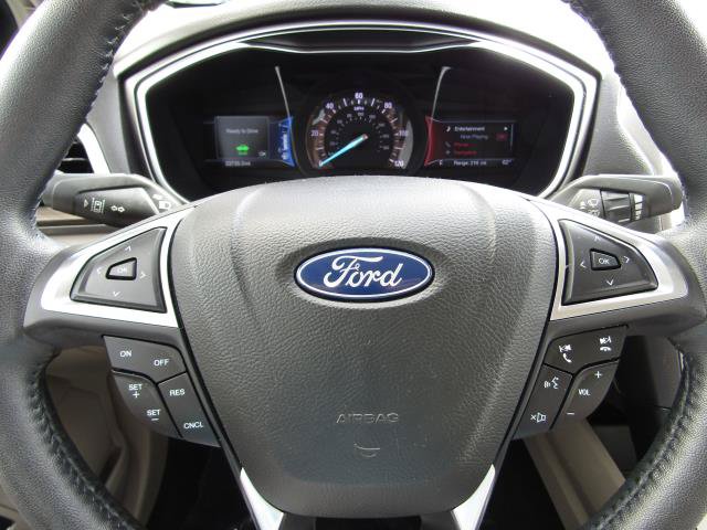 Certified 2018 Ford Fusion SE w/ Equipment Group 602A FWD image 19