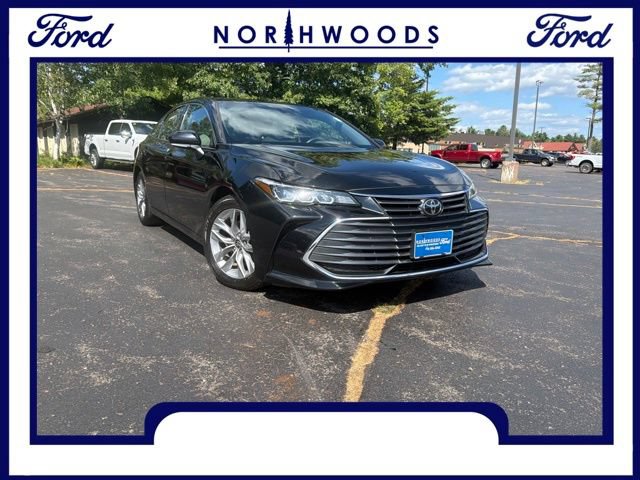 Used 2022 Toyota Avalon XLE w/ Moonroof Package