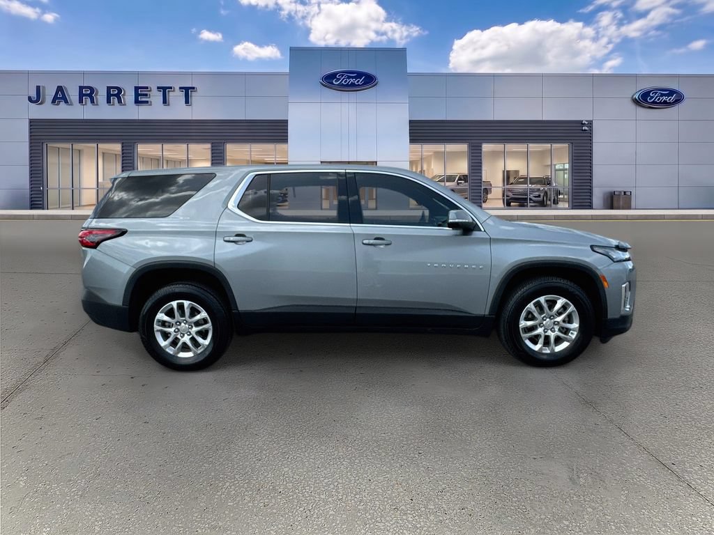Used 2023 Chevrolet Traverse LS w/ Safety Package FWD image 8