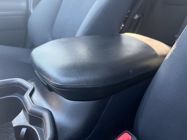 Used 2019 Toyota RAV4 LE w/ Carpet Mat Package AWD/4WD image 20