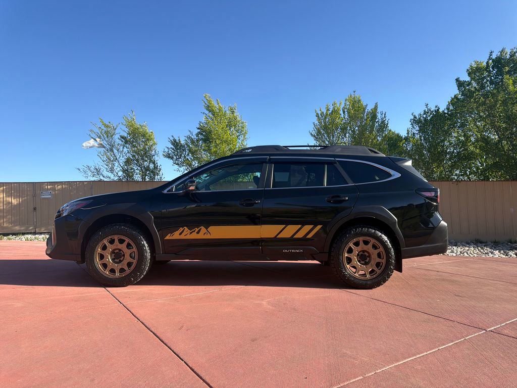 Used 2025 Subaru Outback Premium w/ Popular Package #1A AWD/4WD image 2