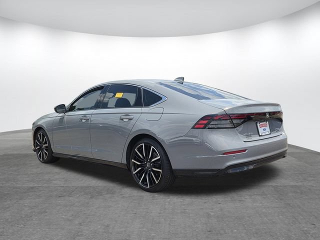 Used 2025 Honda Accord Touring image 6