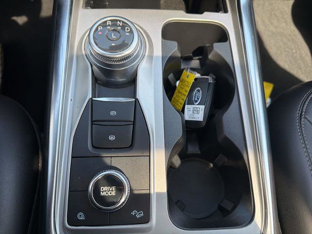 Certified 2022 Ford Explorer XLT w/ Equipment Group 202A image 18