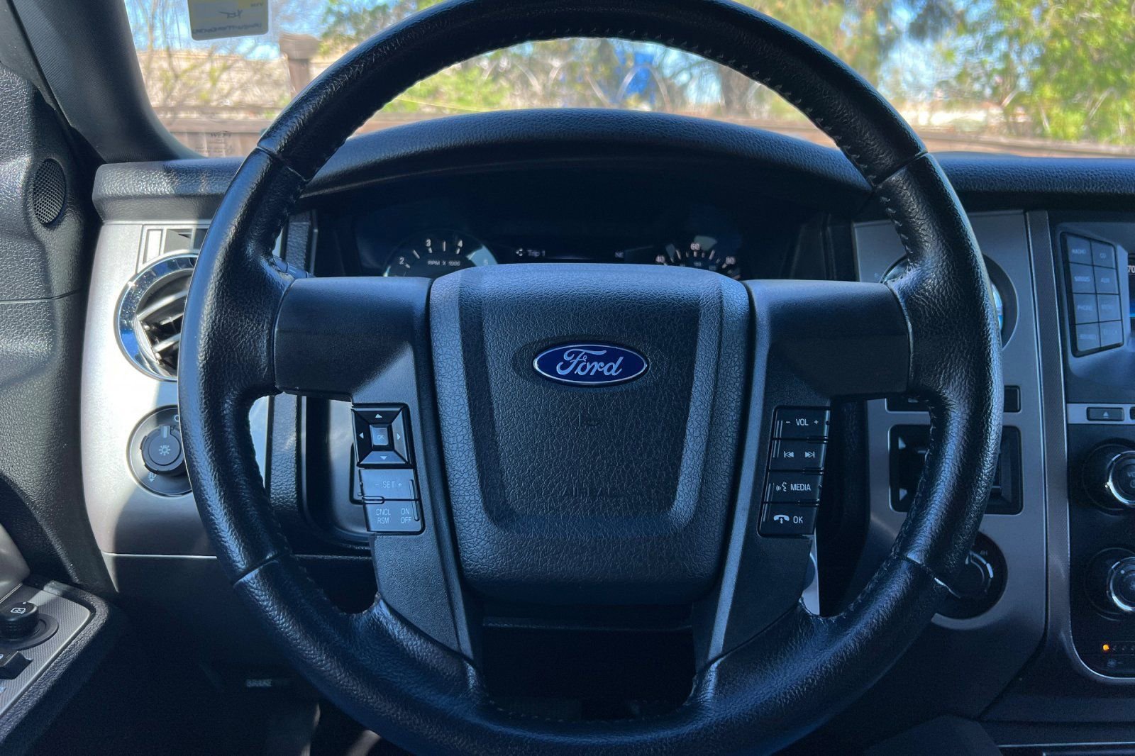 Certified 2017 Ford Expedition XLT w/ Equipment Group 201A image 23