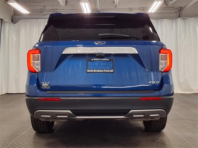 Certified 2023 Ford Explorer XLT w/ Equipment Group 202A image 3