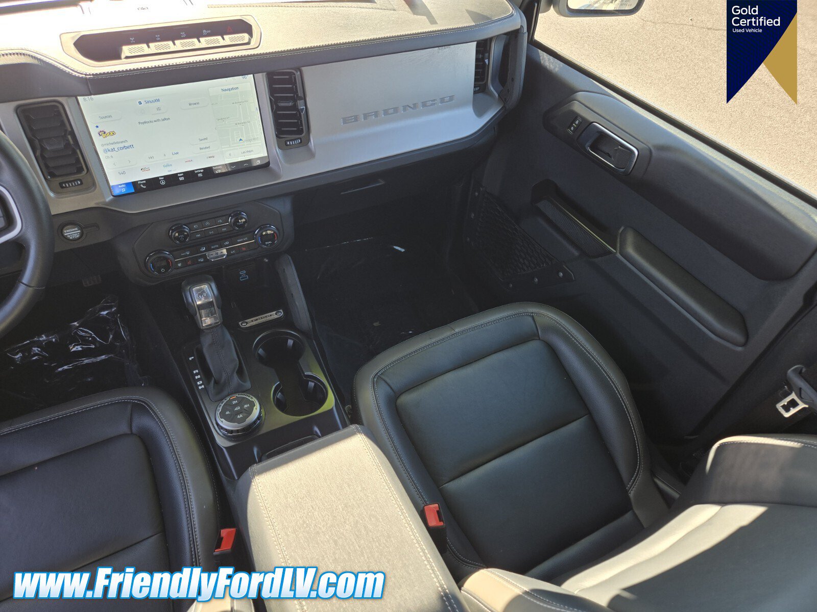 Certified 2025 Ford Bronco Outer Banks w/ Sasquatch Package AWD/4WD image 14