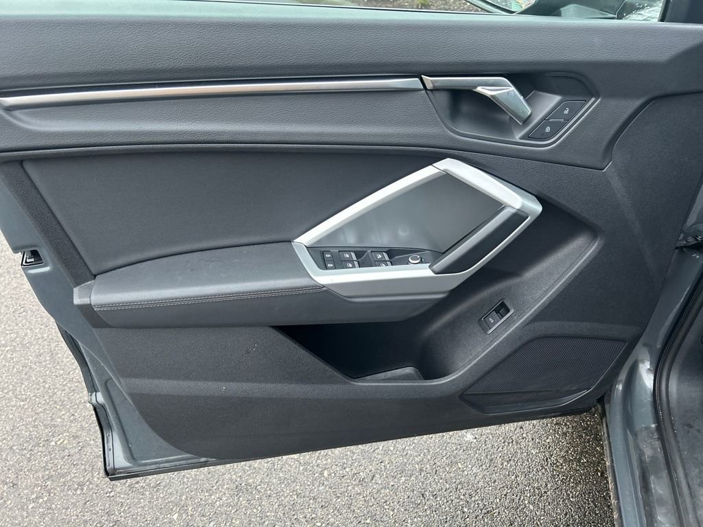 Used 2020 Audi Q3 2.0T Premium Plus image 16