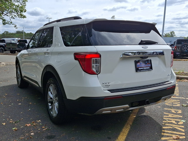 Certified 2023 Ford Explorer XLT w/ Equipment Group 202A AWD/4WD image 8