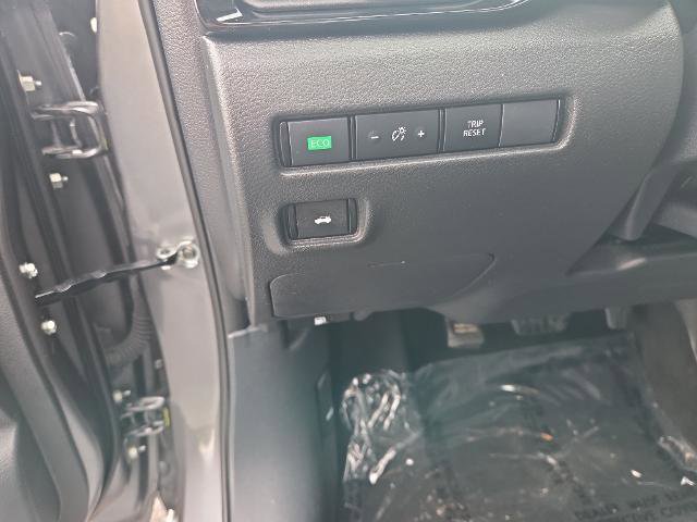Used 2023 Nissan Sentra SV FWD image 18