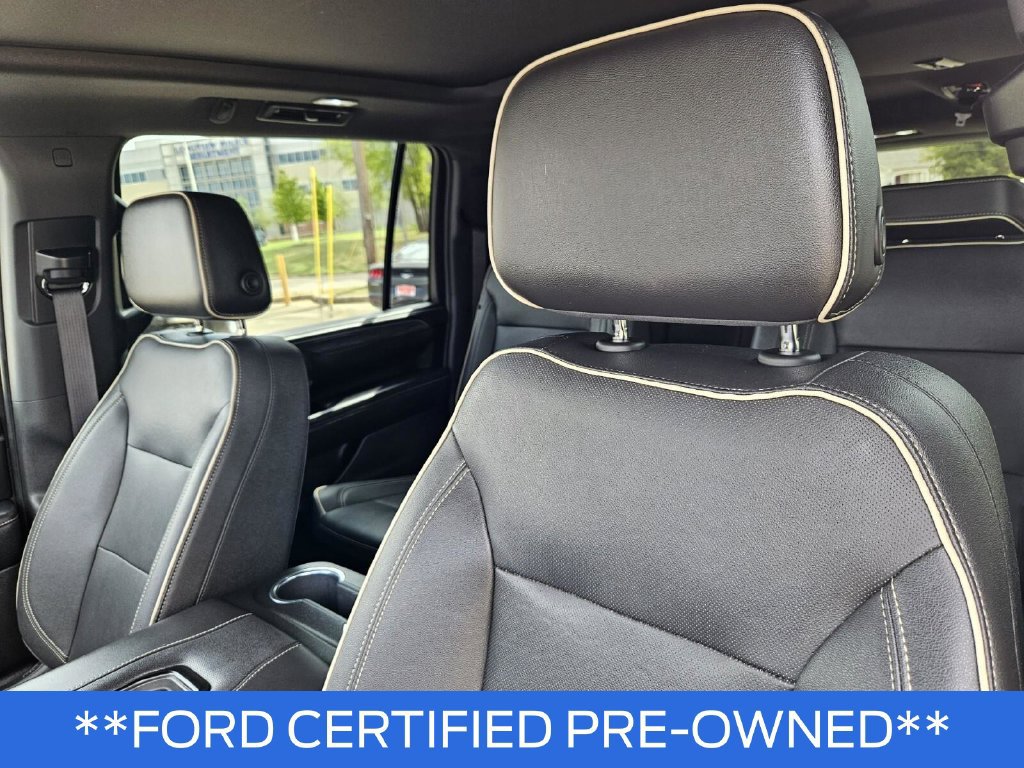 Used 2023 GMC Yukon XL SLT AWD/4WD image 17