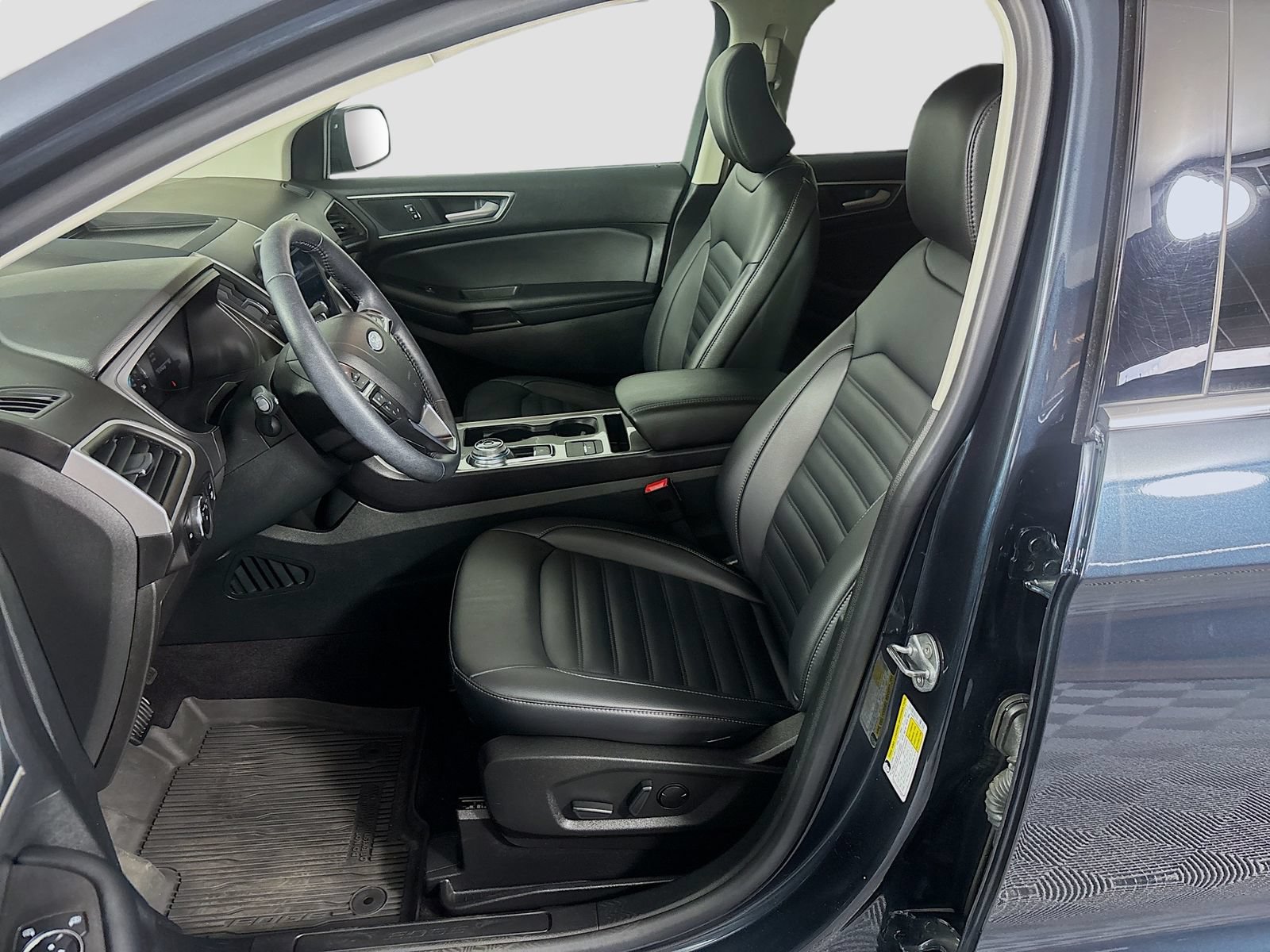 Certified 2024 Ford Edge SEL w/ Convenience Package AWD/4WD image 20
