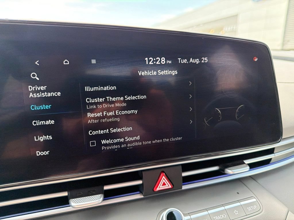 Used 2025 Hyundai Elantra SEL FWD image 39