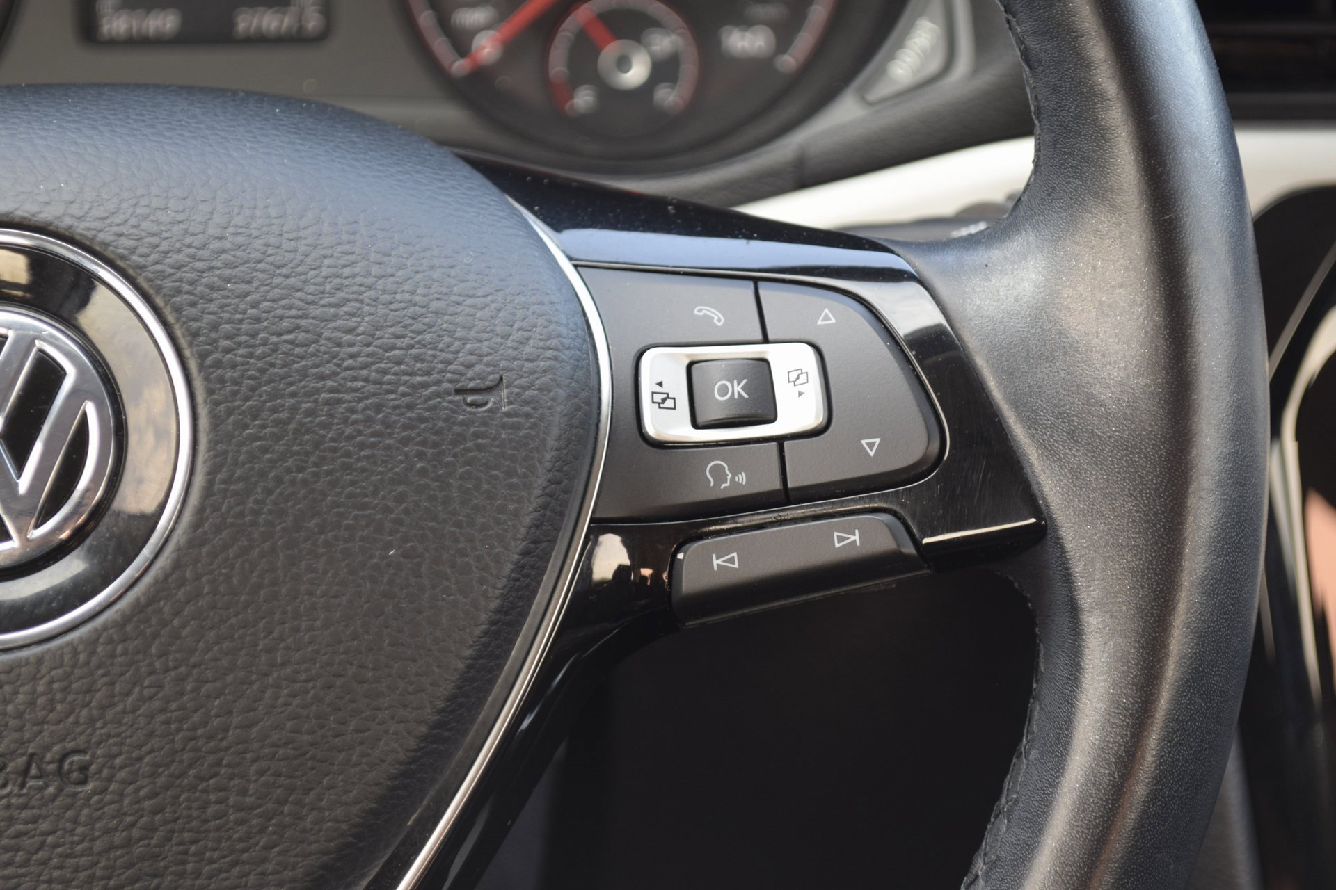 Used 2020 Volkswagen Passat 2.0T SE image 13