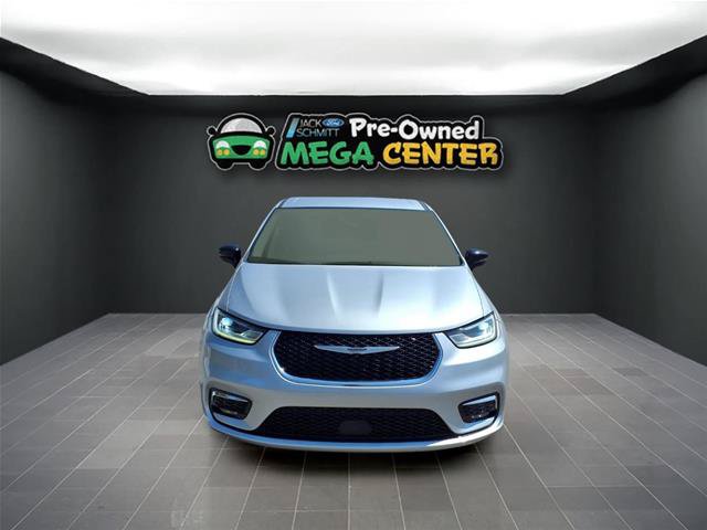 Used 2024 Chrysler Pacifica Touring-L FWD image 29