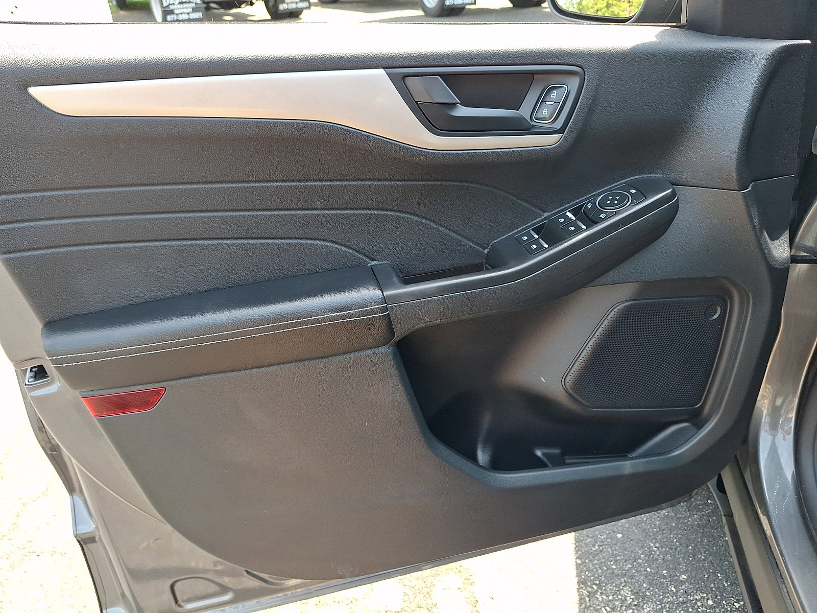 Certified 2022 Ford Escape SE w/ SE Sport Appearance Package AWD/4WD image 14