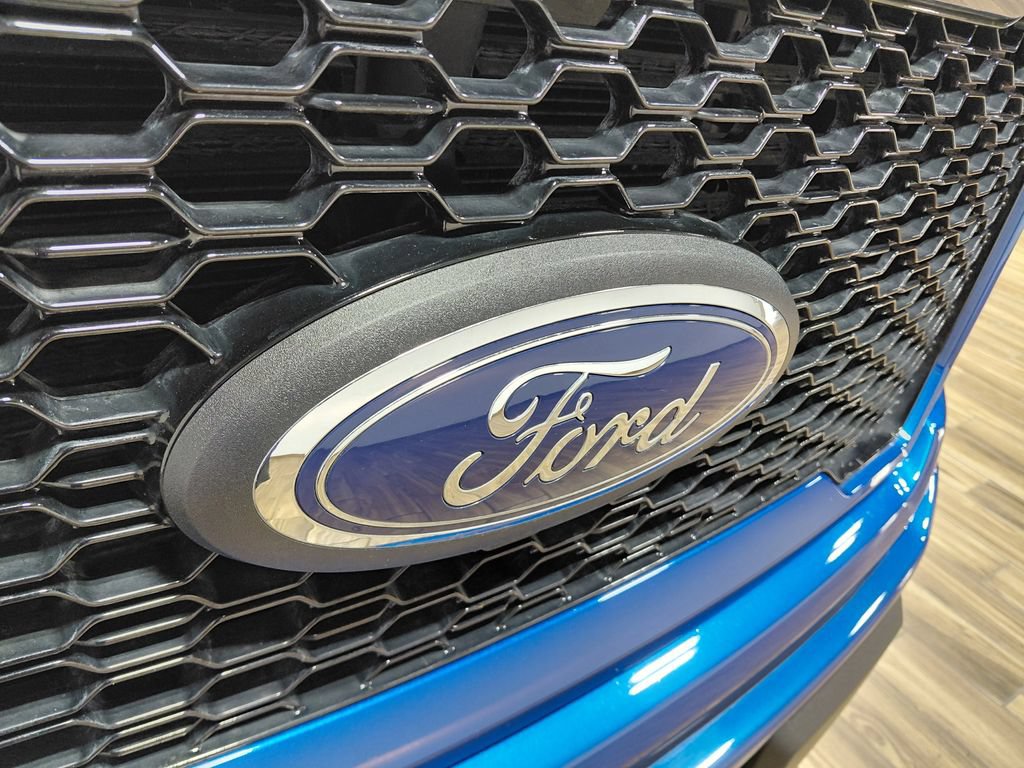 Certified 2018 Ford F150 XL w/ Equipment Group 101A Mid AWD/4WD image 10