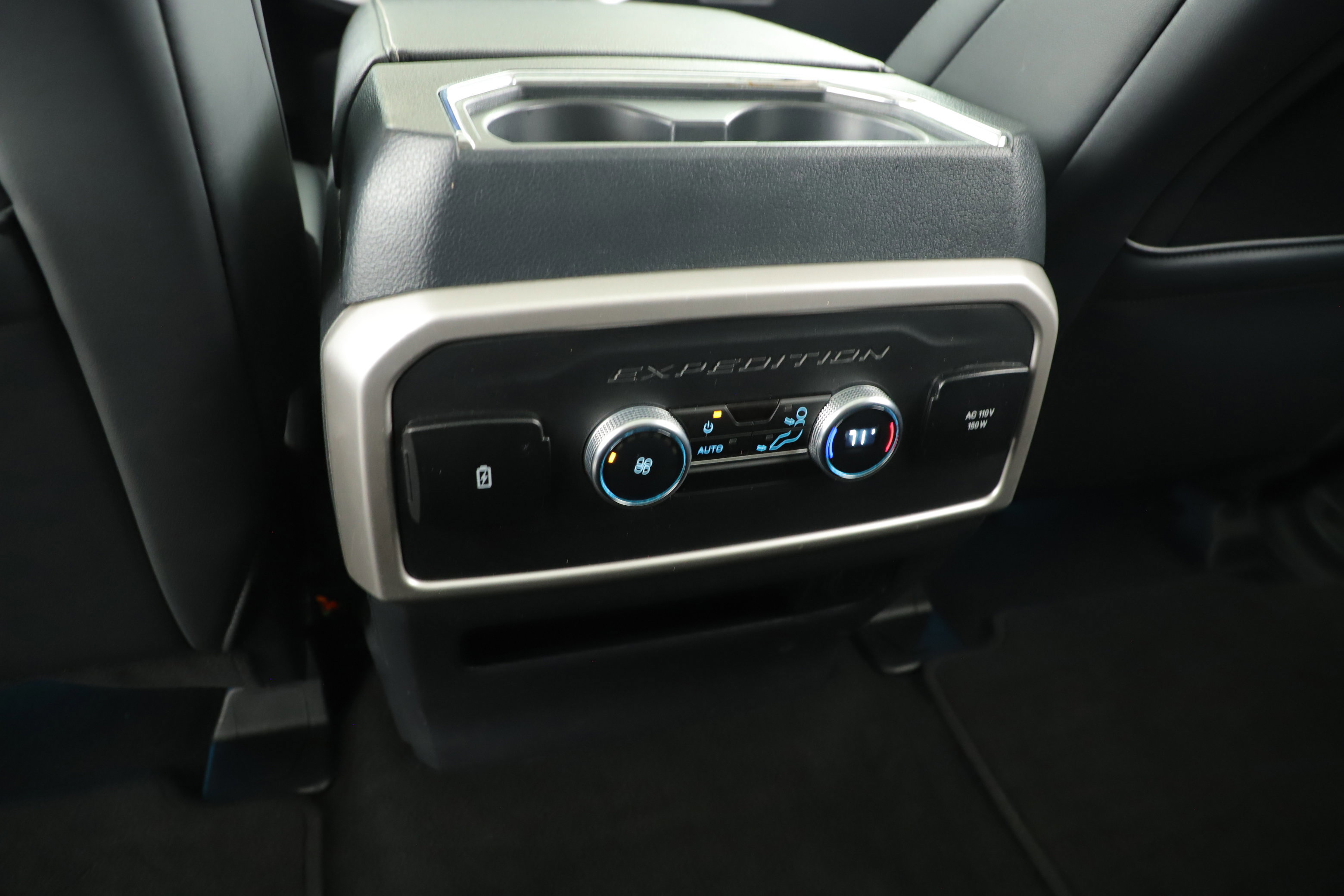 Certified 2024 Ford Expedition XLT image 24