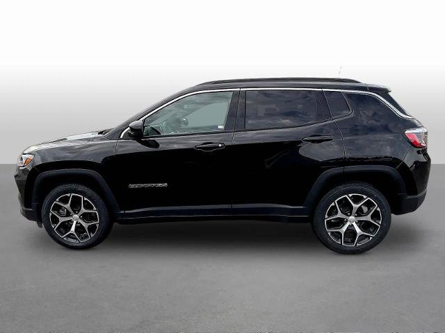 Used 2024 Jeep Compass Limited AWD/4WD image 4