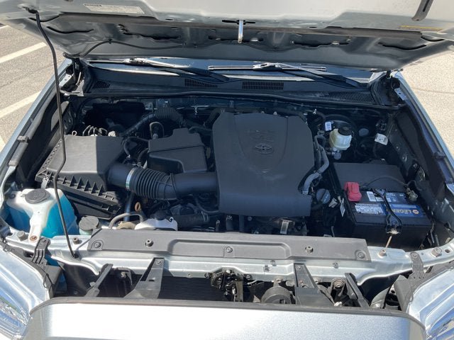 Used 2022 Toyota Tacoma SR5 AWD/4WD image 40
