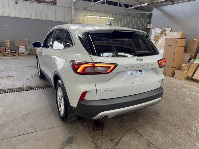 Certified 2025 Ford Escape Active image 3