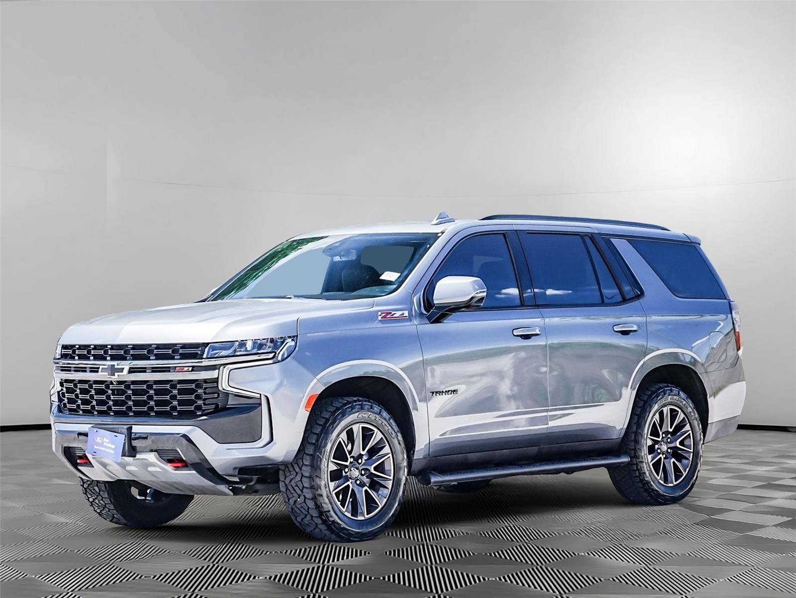 Used 2022 Chevrolet Tahoe Z71 w/ Luxury Package AWD/4WD image 9