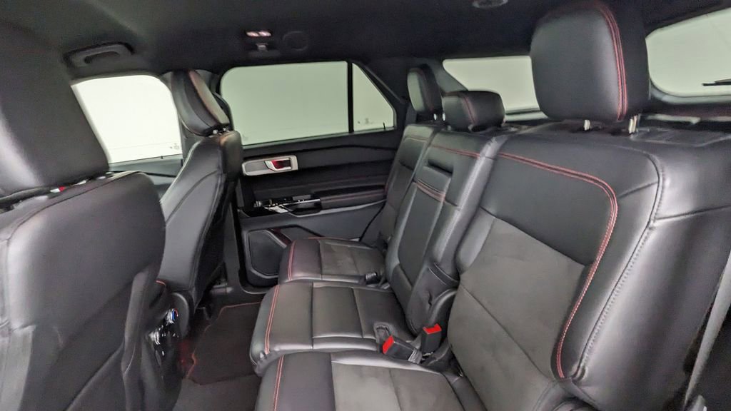 Certified 2023 Ford Explorer ST-Line AWD/4WD image 37
