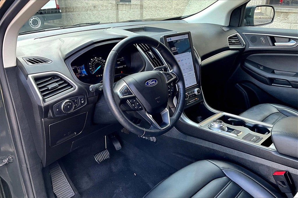 Certified 2022 Ford Edge SEL w/ Convenience Package image 13