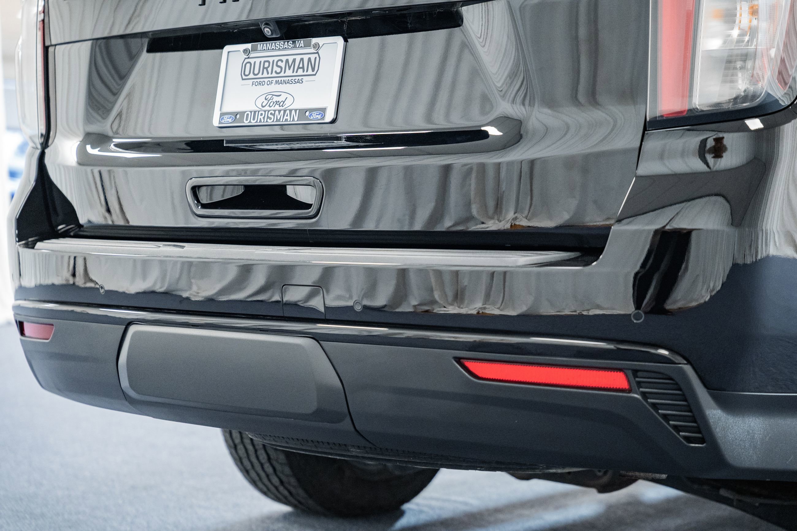 Used 2024 Chevrolet Tahoe Z71 image 18