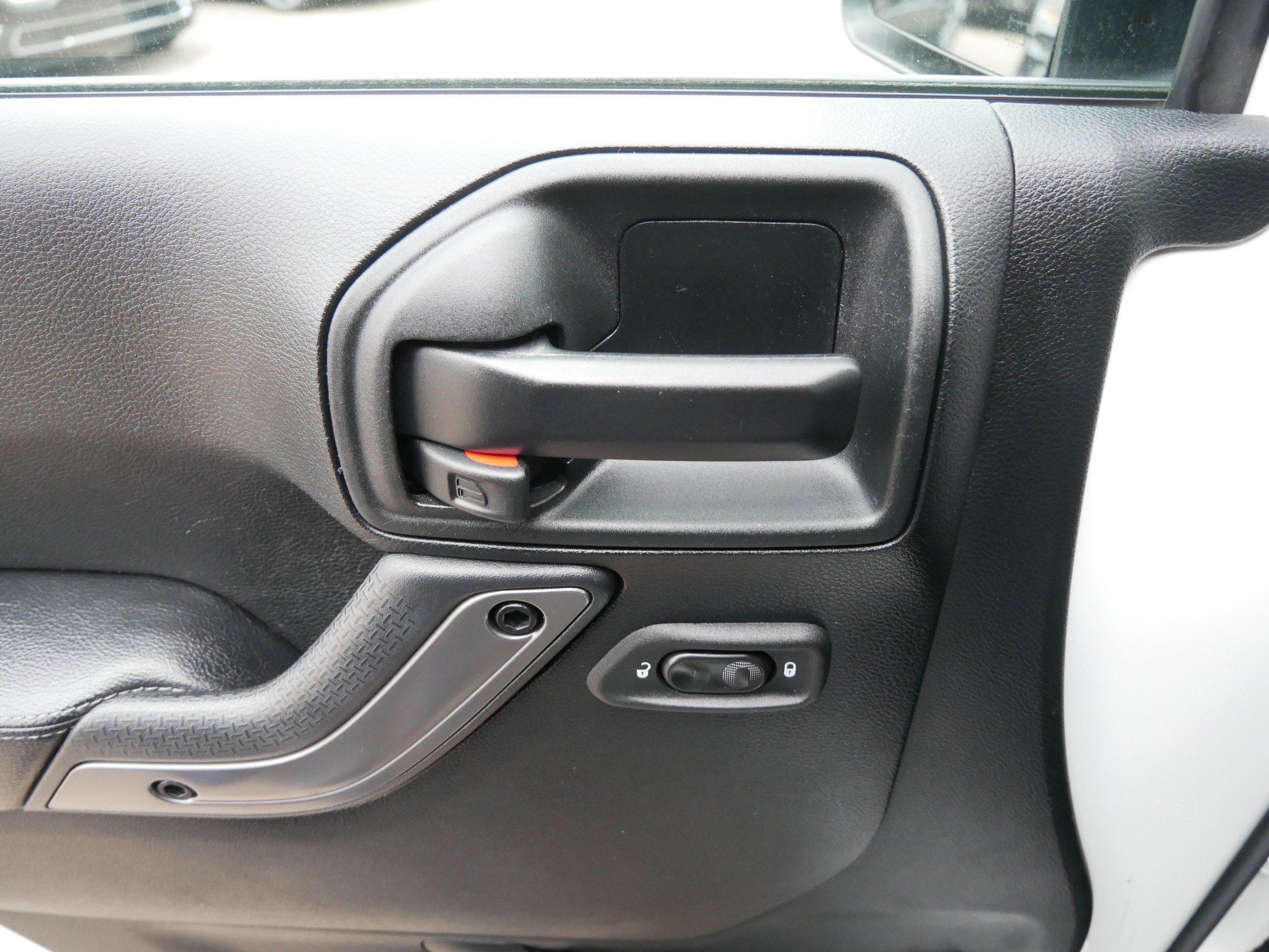 Used 2018 Jeep Wrangler Unlimited Sahara image 20