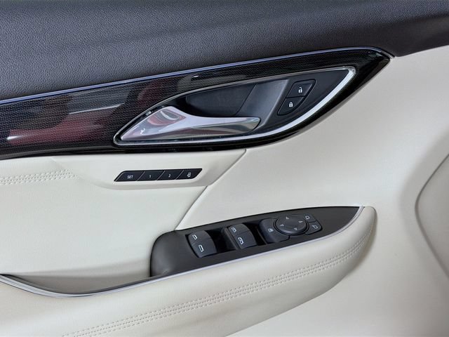Used 2022 Buick Envision Essence w/ Technology Package I FWD image 21