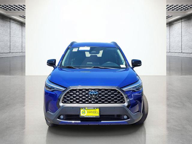 Used 2025 Toyota Corolla Cross XLE FWD image 4