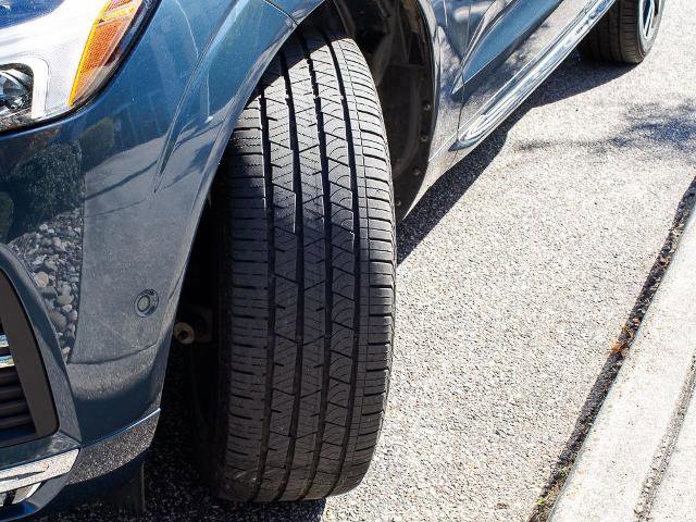 Used 2023 Volvo XC60 B5 Ultimate w/ Climate Package image 9