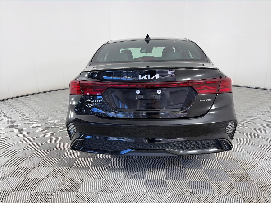 Used 2022 Kia Forte GT-Line w/ GT-Line Premium Package FWD image 6
