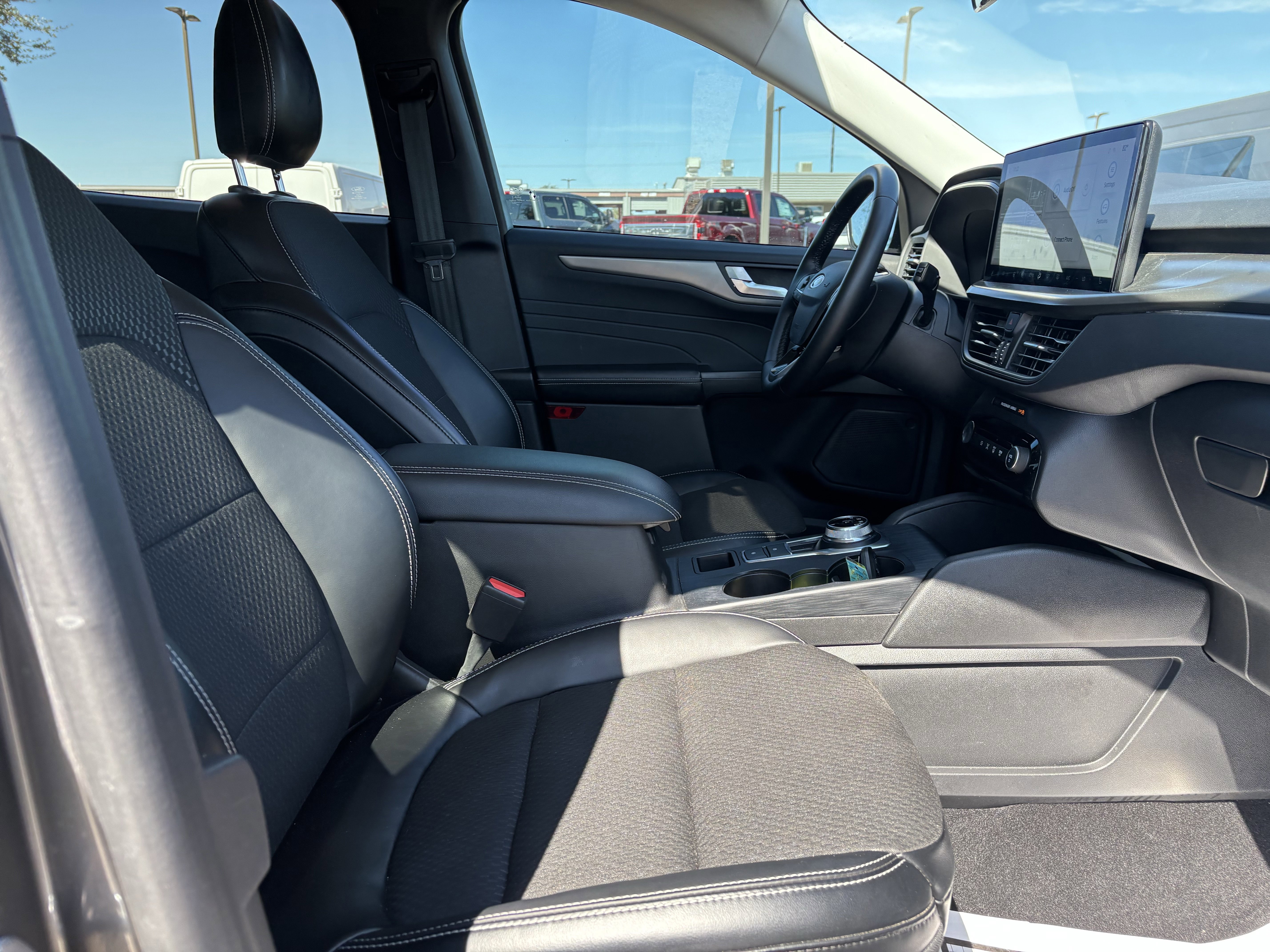 Certified 2023 Ford Escape SE image 25