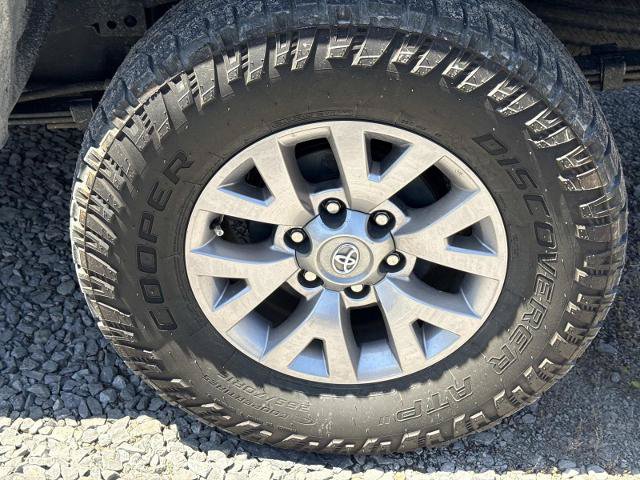 Used 2021 Toyota Tacoma SR AWD/4WD image 7
