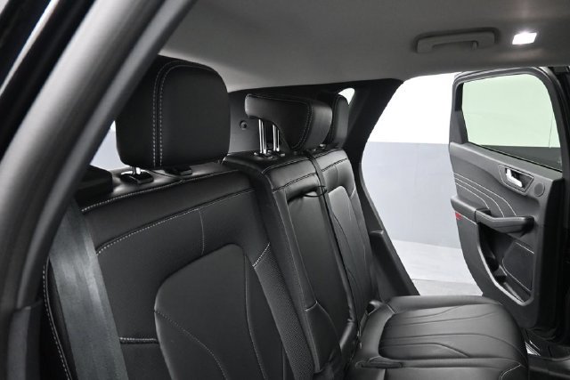 Certified 2026 Ford Escape SE w/ PHEV Premium Package FWD image 26