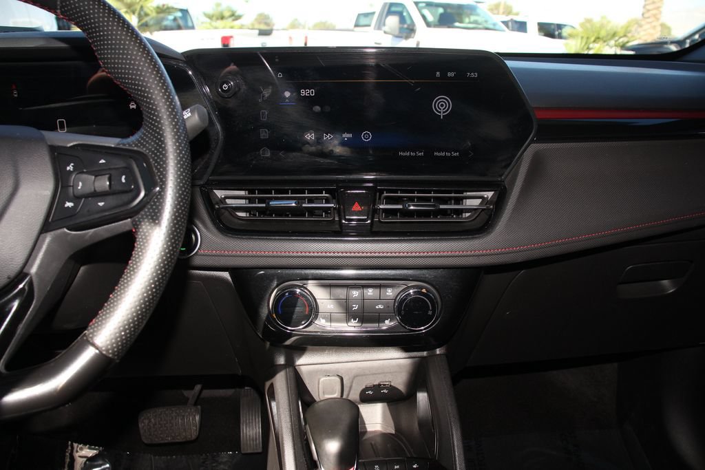 Used 2024 Chevrolet TrailBlazer RS FWD image 18