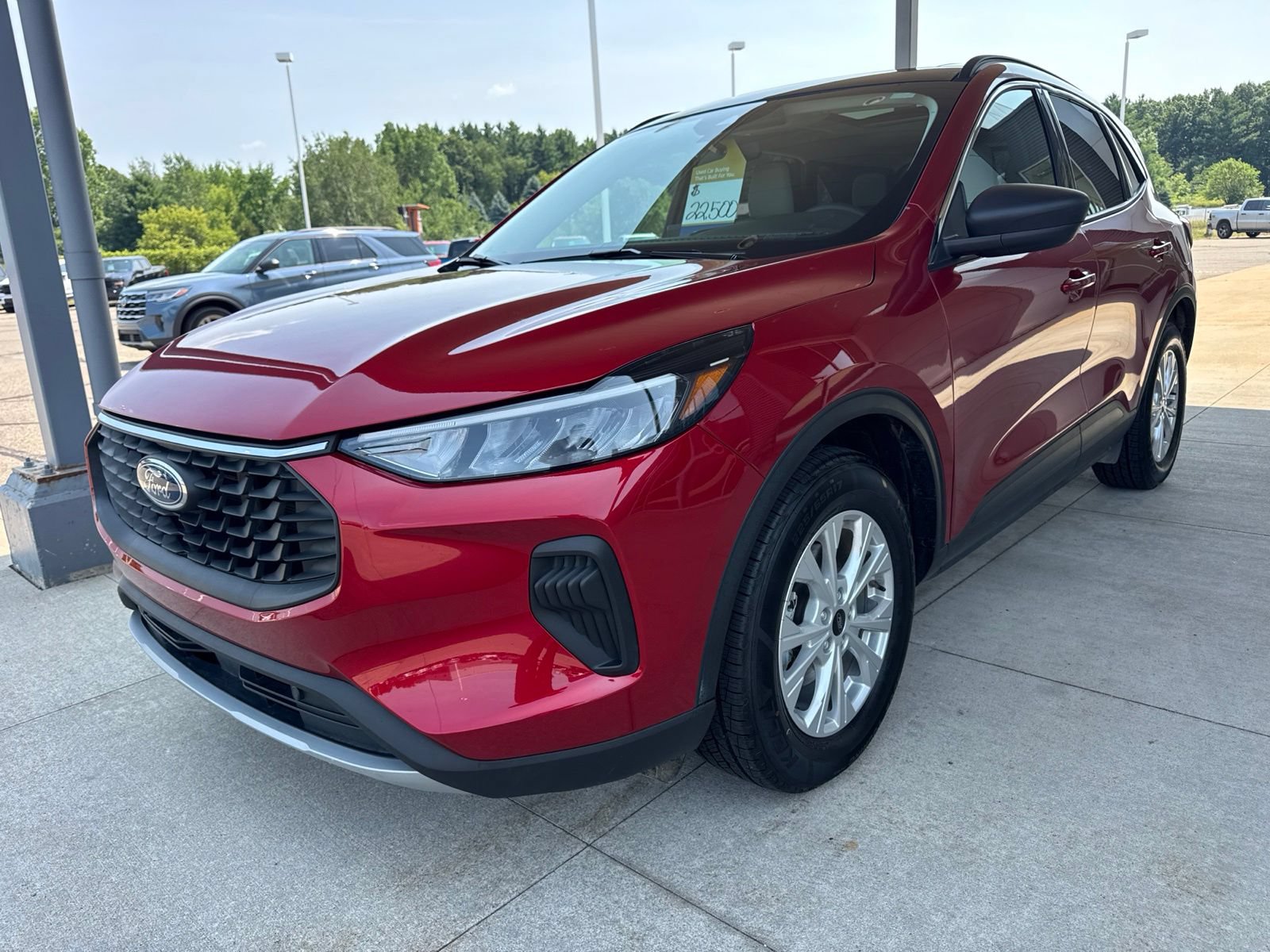 Certified 2023 Ford Escape Active w/ Tech Pack #1 AWD/4WD image 3