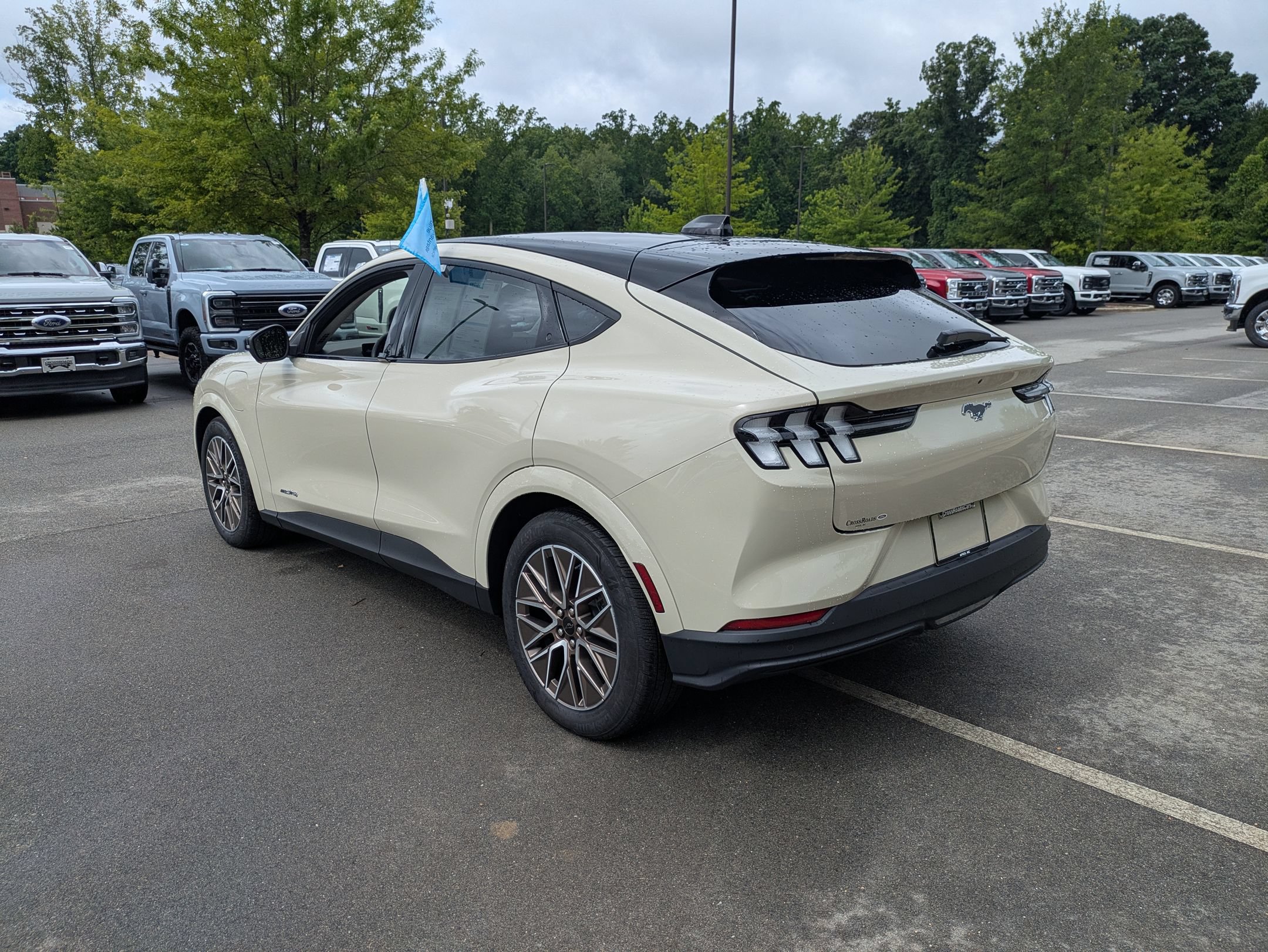 Certified 2025 Ford Mustang Mach-E Premium AWD/4WD image 6