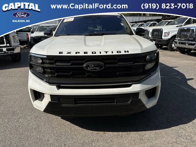 Certified 2025 Ford Expedition Platinum w/ Stealth Performance Package AWD/4WD image 10