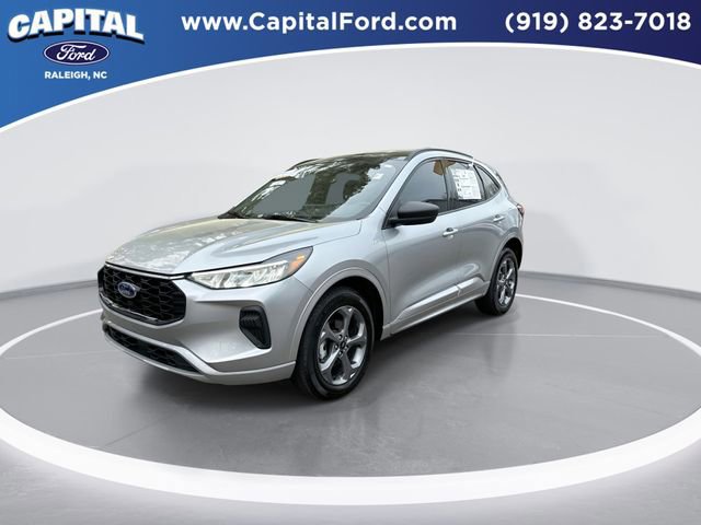 Certified 2023 Ford Escape ST-Line w/ Tech Pack #1 AWD/4WD image 2