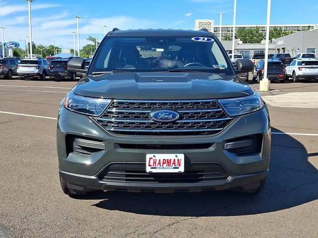 Certified 2023 Ford Explorer XLT AWD/4WD image 2