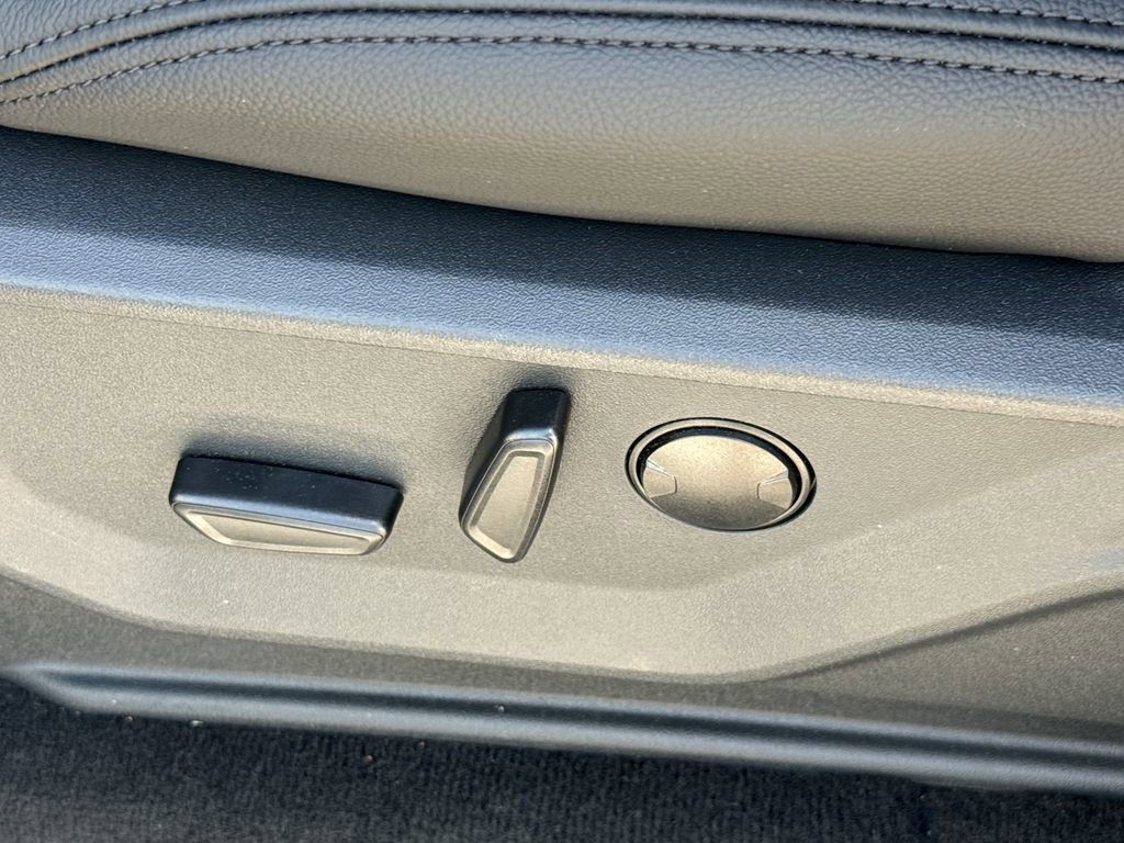 Certified 2025 Ford Expedition Max Active image 26