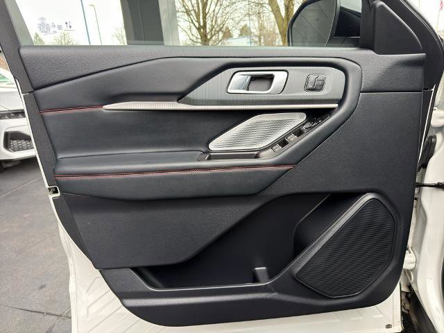 Certified 2025 Ford Explorer ST image 17