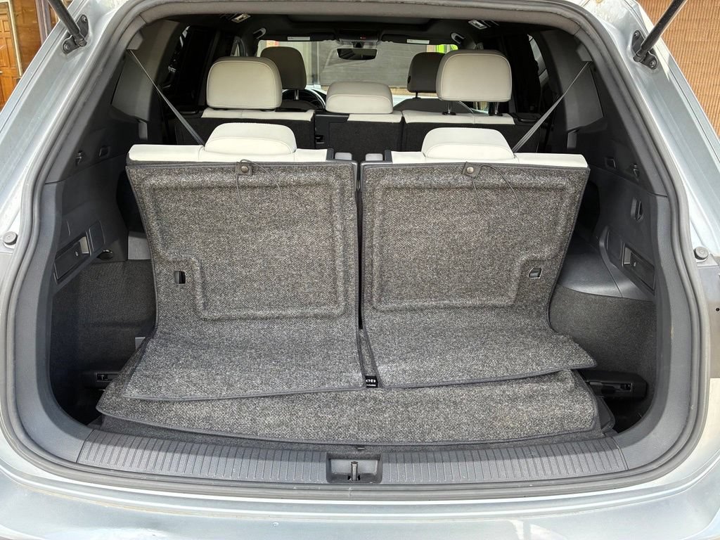 Used 2021 Volkswagen Tiguan SE R-Line w/ 3rd Row Seat Package AWD/4WD image 50