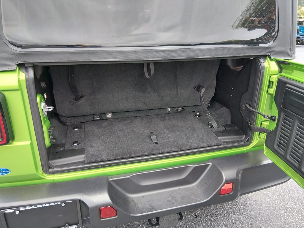 Used 2025 Jeep Wrangler Sport AWD/4WD image 12